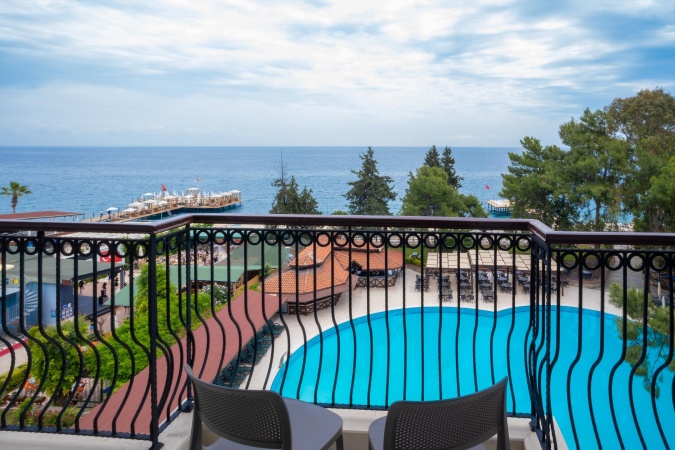 Süperior Kısmi Deniz Manzaralı