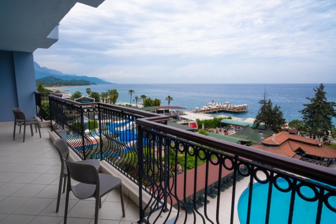 Süperior Kısmi Deniz Manzaralı